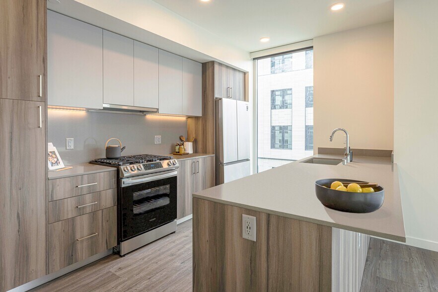 More Photos Of 2016 Telegraph Ave, Oakland Multifamily For Sale