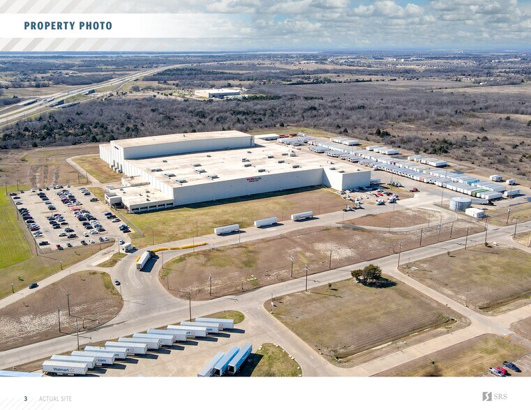 More Photos Of 5201 Sterilite Dr, Ennis Distribution For Sale