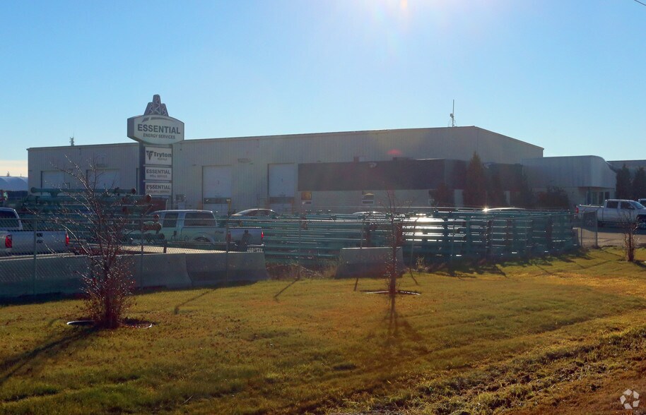 More Photos Of 1203 4th St, Nisku Manufacturing For Lease