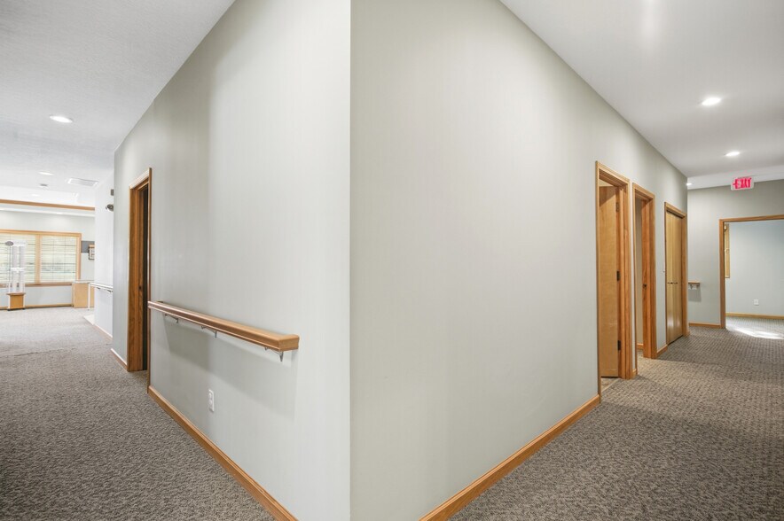 More Photos Of 1700 18th St, Charleston Office For Sale