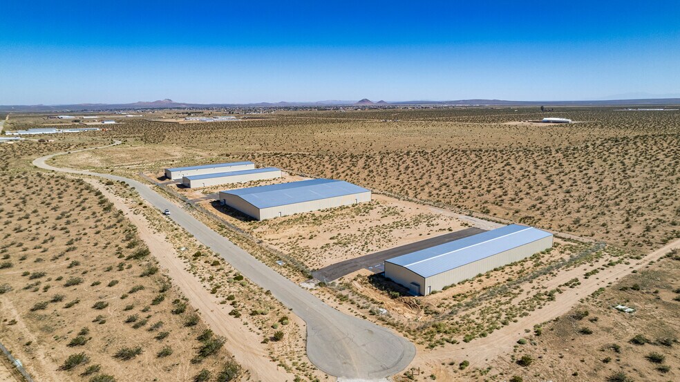 More Photos Of 5650 Lindbergh Blvd, California City Warehouse For Sale