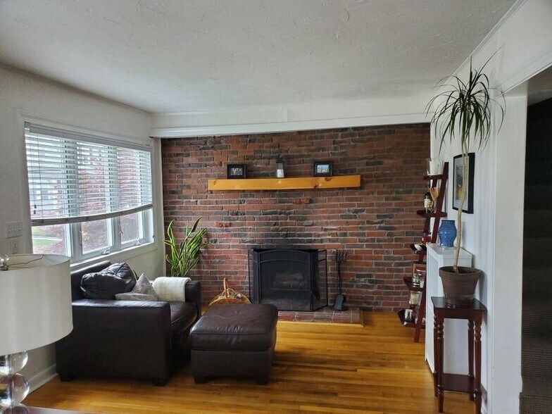 More Photos Of , Quincy Specialty For Sale