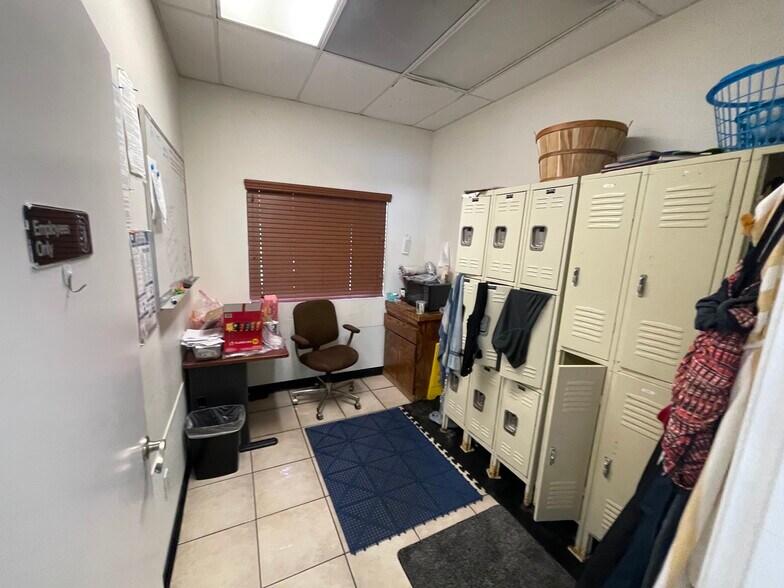 More Photos Of 1722 E Rose Ave, Orange Office For Sale