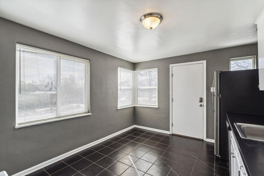 More Photos Of 2300 W 39th Ave, Denver Apartments For Sale