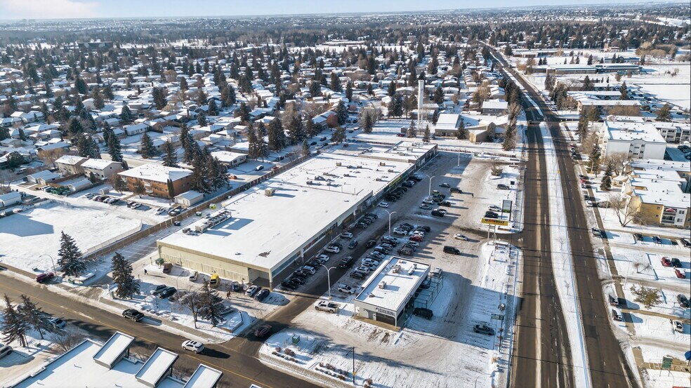 More Photos Of 11411 40th Ave, Edmonton Storefront For Lease