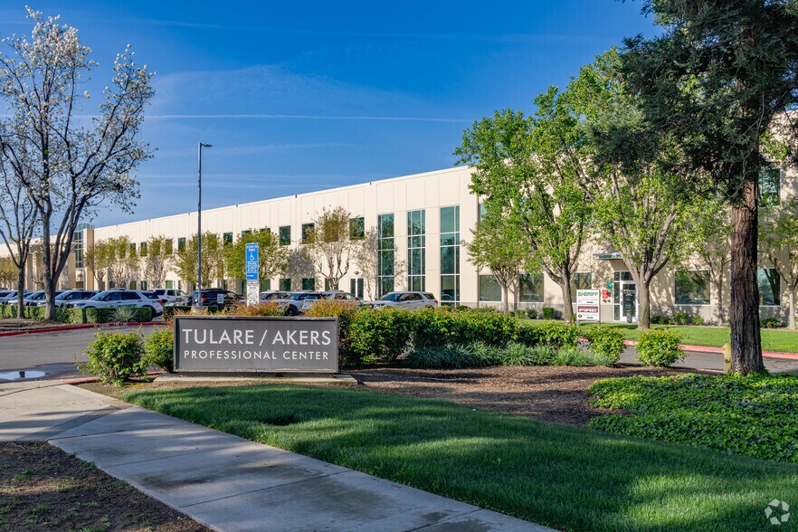 More Photos Of 801-835 S Akers St, Visalia Office For Lease