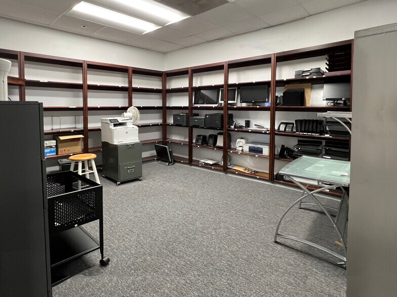 More Photos Of 201 Milford Mill Rd, Pikesville Medical For Sale