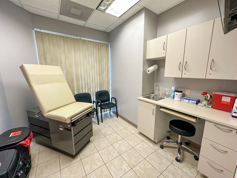 More Photos Of 3467 W Hillsboro Blvd, Deerfield Beach Medical For Sale