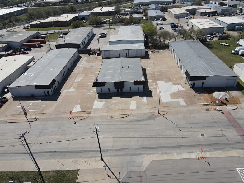 More Photos Of 4404-4412 Glenview Dr, Haltom City Warehouse For Lease
