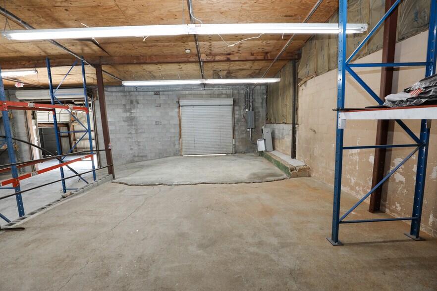 More Photos Of 5 Haynie St, Newnan Warehouse For Lease