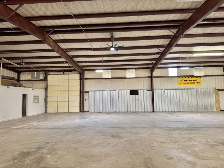 More Photos Of 11607 Highway 87, Lubbock Warehouse For Sale