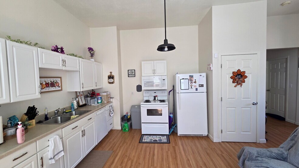 More Photos Of 616 W 10th St, Pueblo Apartments For Sale