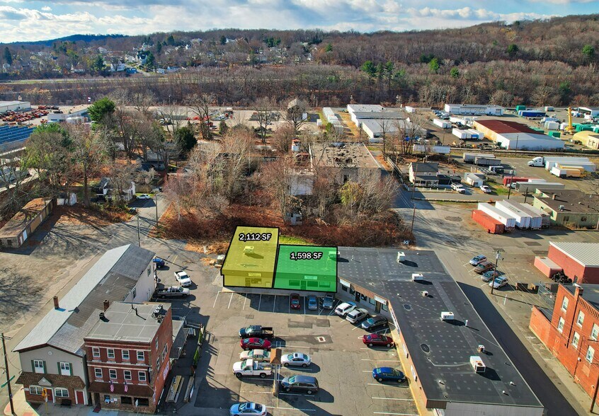 More Photos Of 1575 Thomaston Ave, Waterbury Storefront For Lease