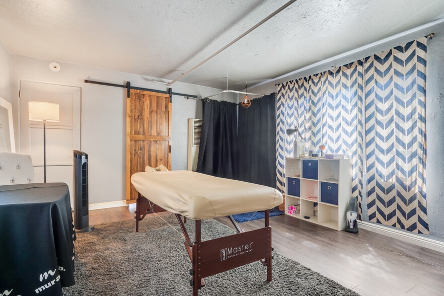 More Photos Of 325 Cajon St, Redlands Freestanding For Sale