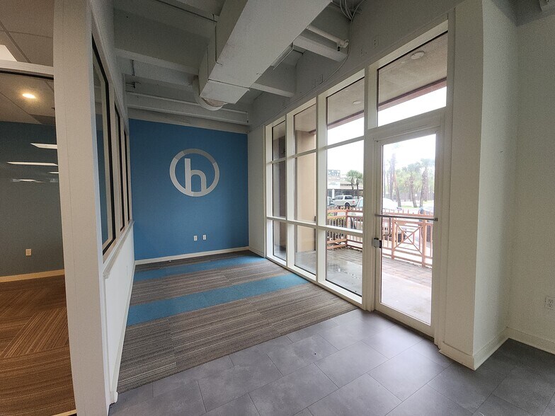 More Photos Of 320 1st St N, Jacksonville Beach Office Residential For Sale