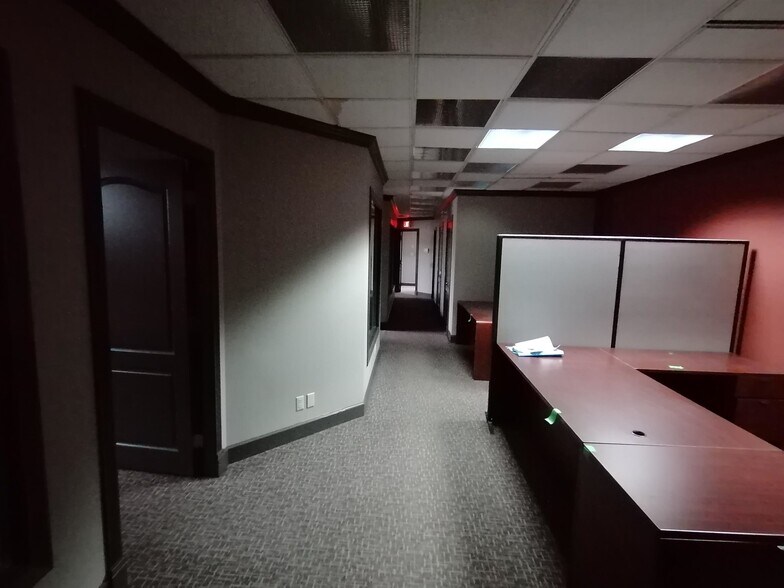 More Photos Of 6660 Graybar Rd, Richmond Warehouse For Sale