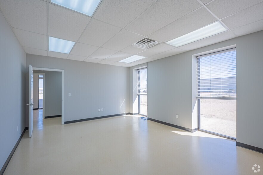 More Photos Of 8511 W Interstate 20, Midland Warehouse For Lease