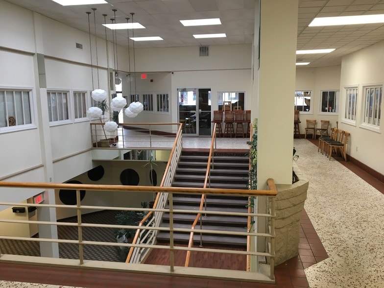 More Photos Of 13-25 Main St, Franklin Restaurant For Lease
