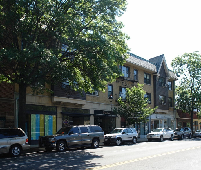 More Photos Of 153 Larchmont Ave, Larchmont Apartments For Lease
