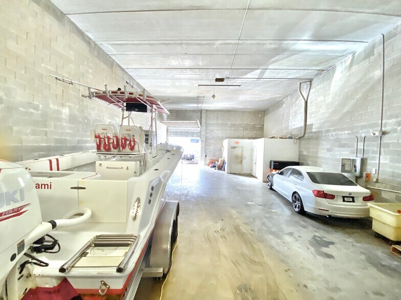 More Photos Of 13355-13385 NW 47th Ave, Opa-locka Warehouse For Sale