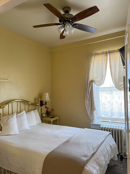 More Photos Of 101 E Bridge Ave, Saratoga Hotel For Sale