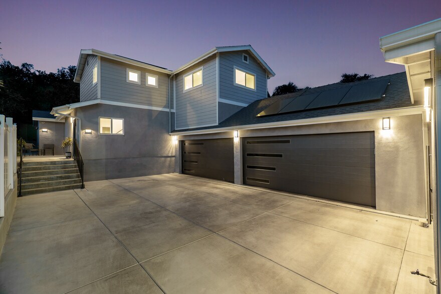 More Photos Of 3419 Montrose Ave, La Crescenta Multifamily For Sale