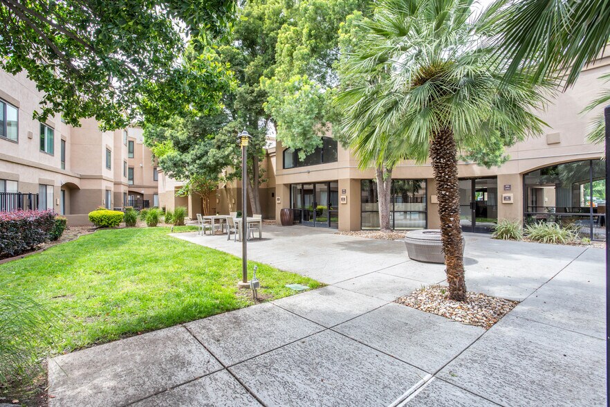 More Photos Of 11260 Point East Dr, Rancho Cordova Apartments For Sale