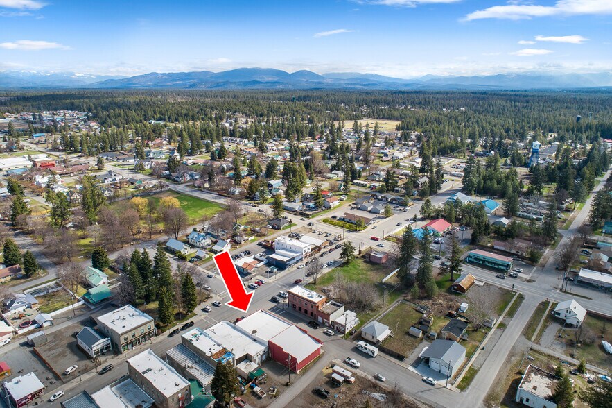 More Photos Of 6210 W Maine St, Spirit Lake Freestanding For Sale