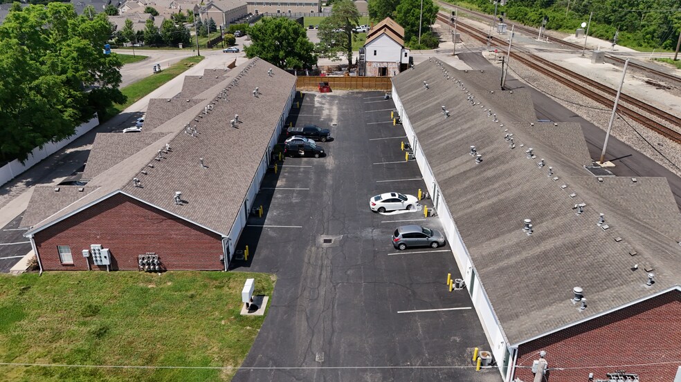 More Photos Of 7909-7925 Station St, Columbus Flex For Lease