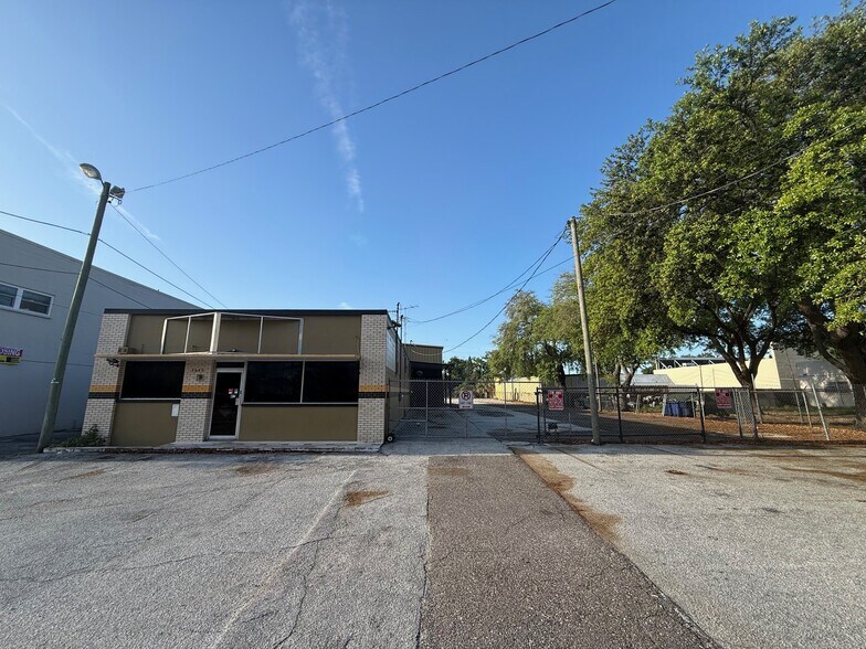 More Photos Of 3642 W Cypress St, Tampa Light Manufacturing For Sale