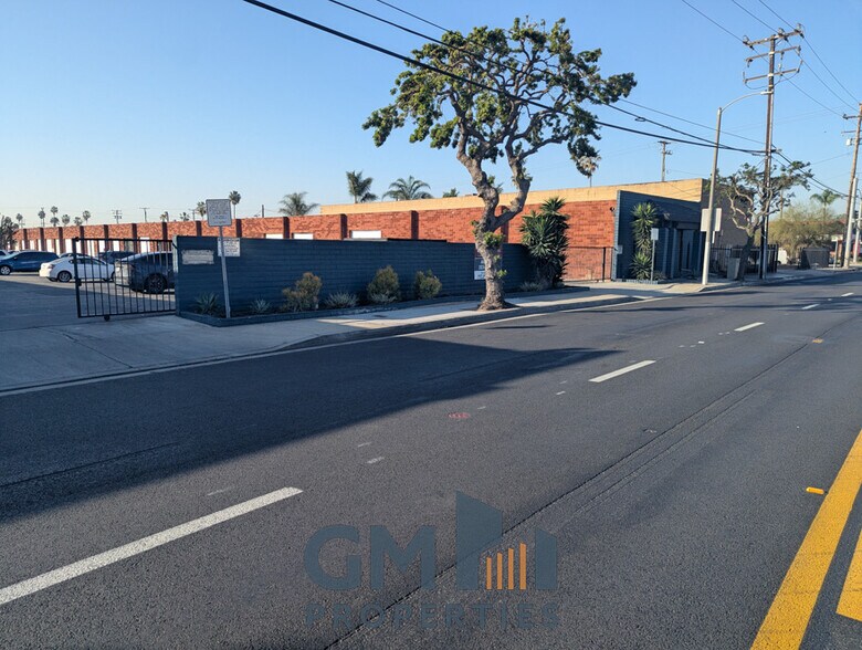 More Photos Of 128-145 W Gardena Blvd, Gardena Warehouse For Lease