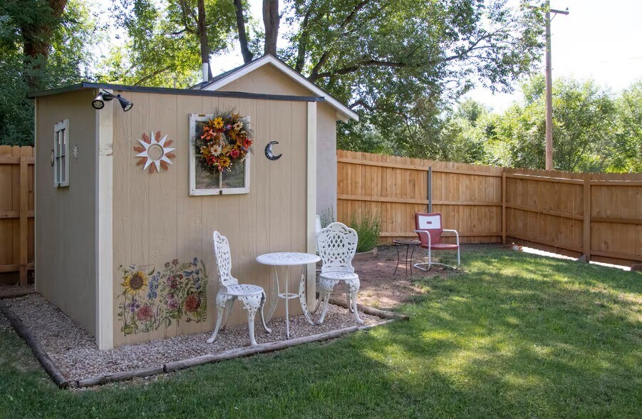 More Photos Of 102 Holly St, Colorado Springs Apartments For Sale