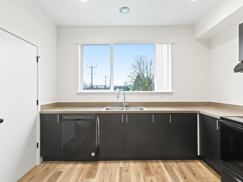 More Photos Of 4383 N Vancouver Ave, Portland Apartments For Sale