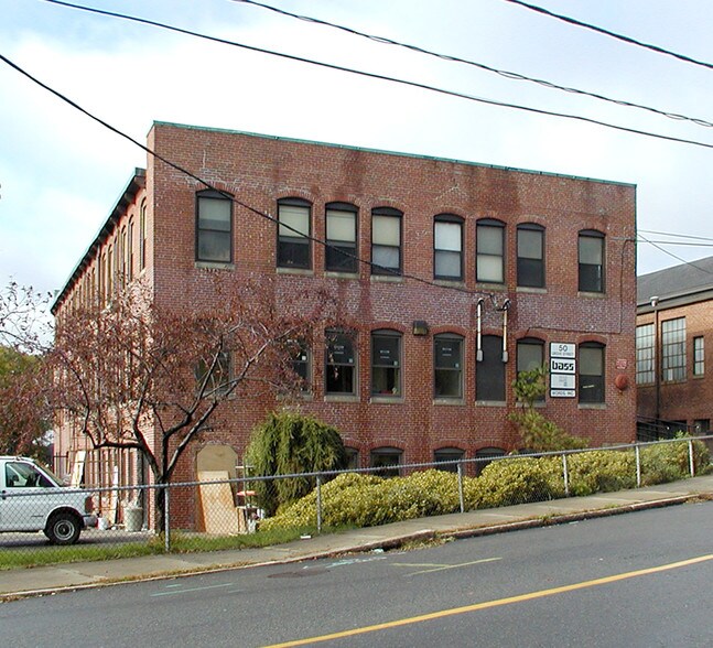 More Photos Of 50 Grove St, Salem Office For Sale