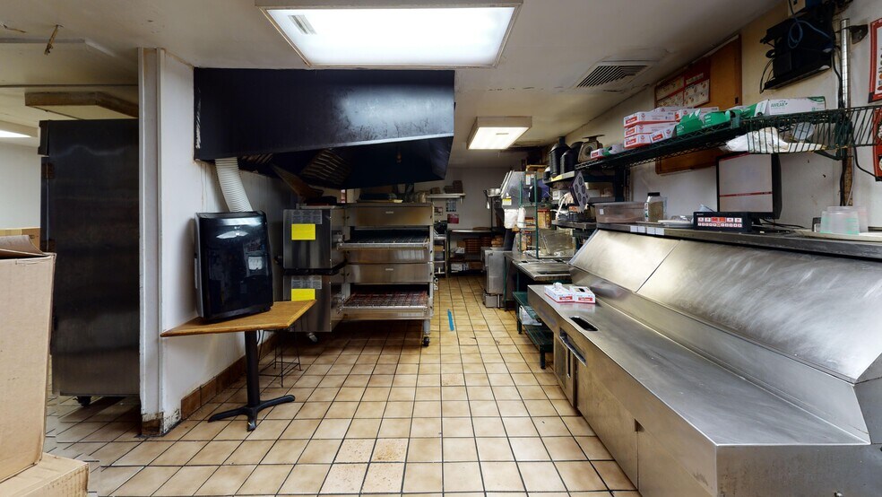 More Photos Of 313 Vineville St, Fort Valley Restaurant For Sale