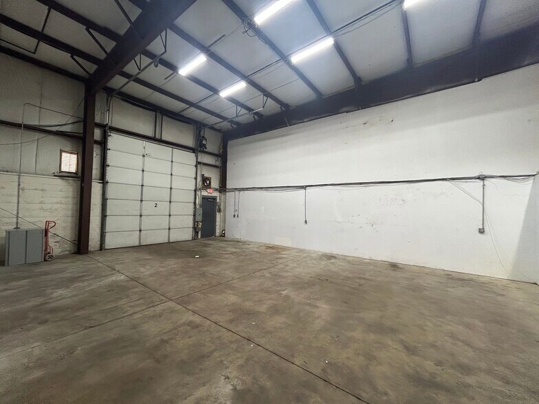 More Photos Of 3371 W Cleveland Rd, South Bend Light Distribution For Lease