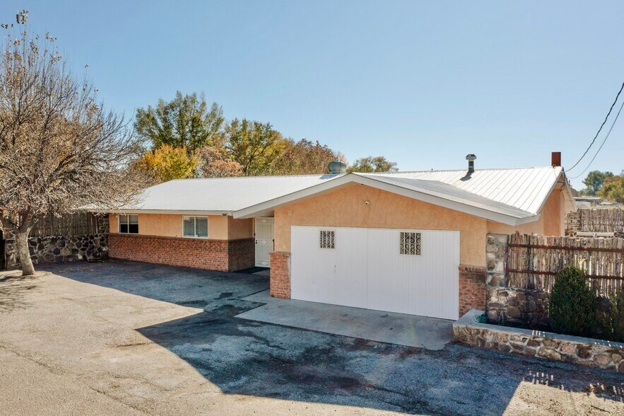 More Photos Of 2116 N Riverside Dr, Espanola Manufactured Housing Mobile Home Park For Sale