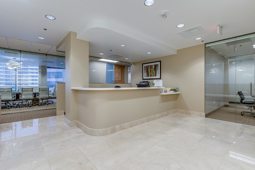 More Photos Of 3838 Oak Lawn Ave, Dallas Office For Lease