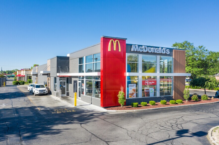 More Photos Of 1415 Byrne Rd, Toledo Unknown For Lease