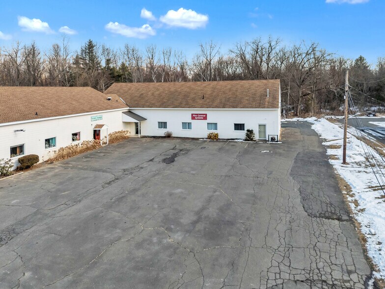 More Photos Of 96A Mainline Dr, Westfield Warehouse For Lease