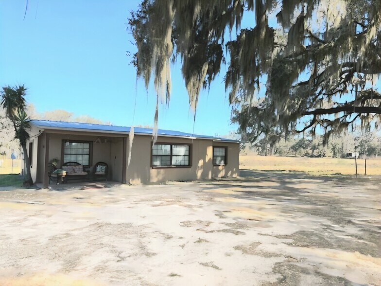More Photos Of 7301 NW Gainesville Rd, Ocala Warehouse For Sale