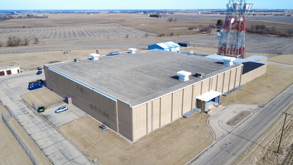 More Photos Of 2869 N 3501st Rd, Seneca Manufacturing For Sale