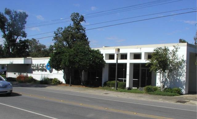 Primary Photo Of 712 Center St, New Iberia Funeral Home For Lease