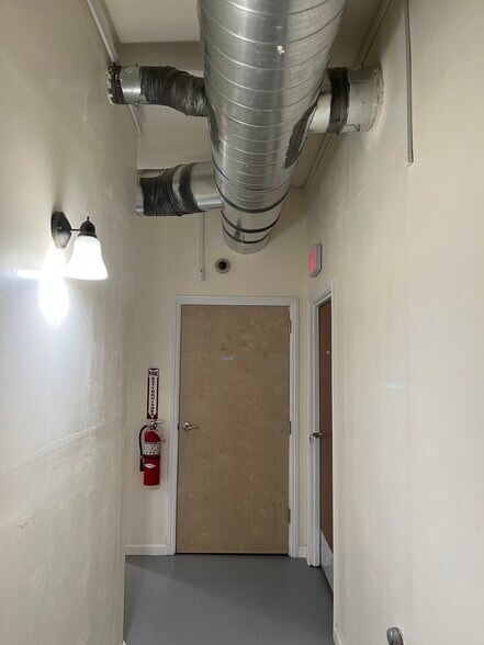 More Photos Of 1439 Arcade Blvd, Sacramento General Retail For Sale