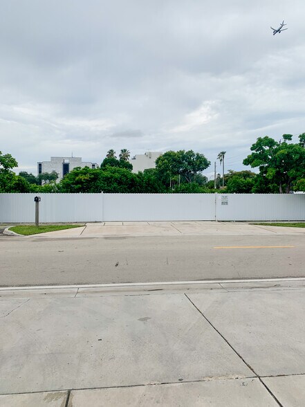 More Photos Of 1401 NW 108th Ave, Sweetwater Land For Lease