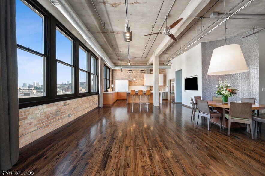 More Photos Of 1327 W Washington Blvd, Chicago Loft Creative Space For Lease