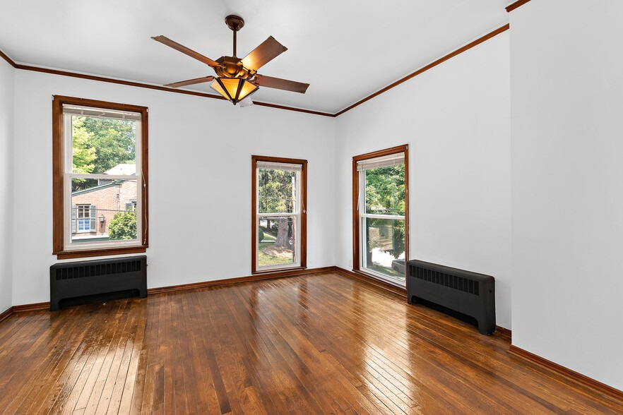 More Photos Of 306 Main St, Parkville Apartments For Sale
