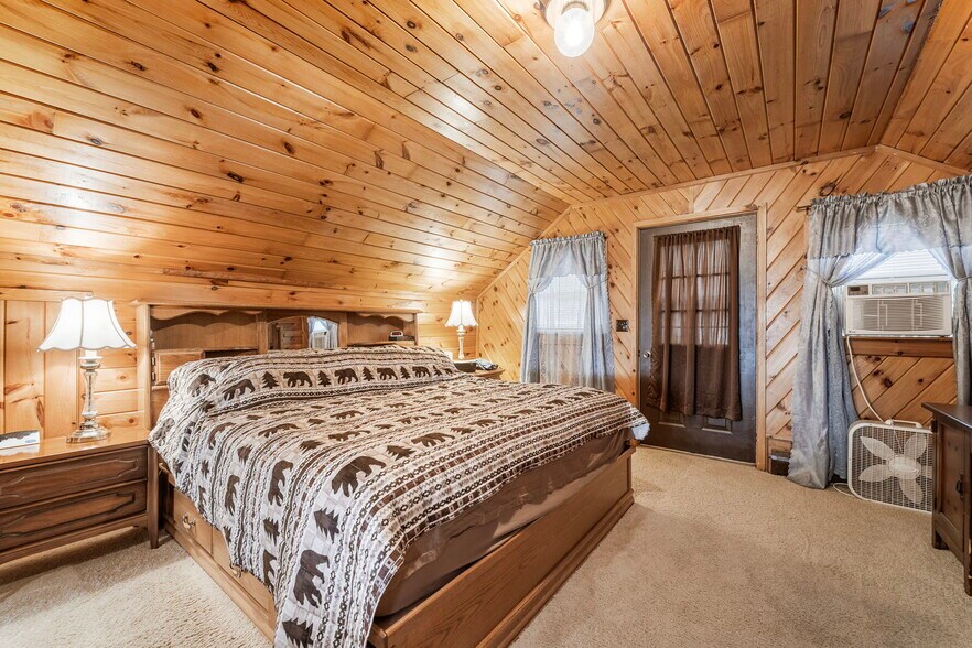 More Photos Of 365 Meade Rd, Susquehanna Specialty For Sale