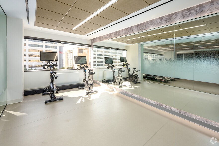 More Photos Of 4520 East West Hwy, Bethesda Office For Lease