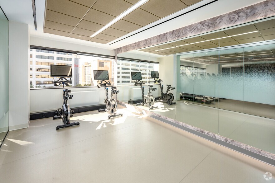 More Photos Of 4520 East West Hwy, Bethesda Office For Lease